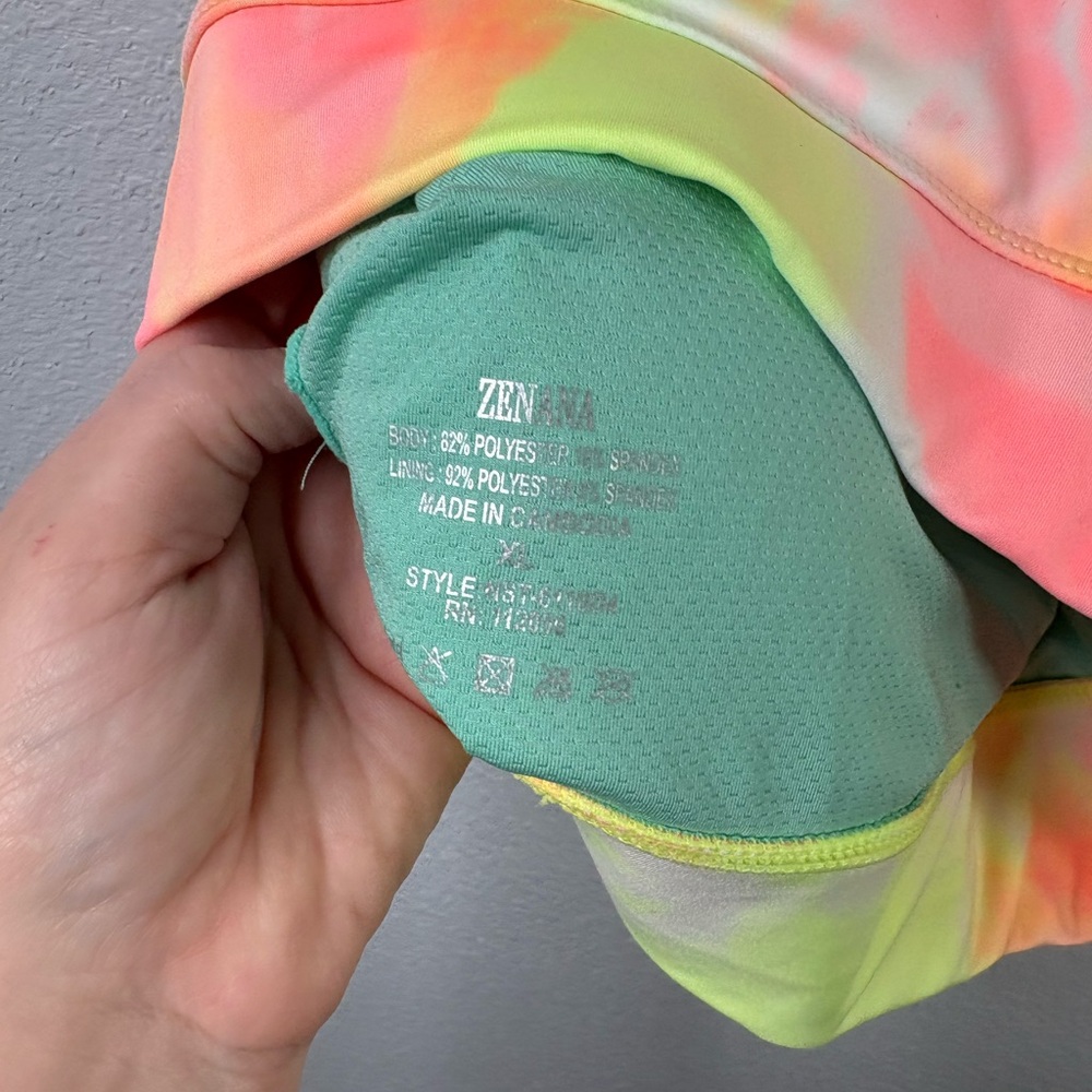 Zenana XL Sports Bra - Picture 3 of 3